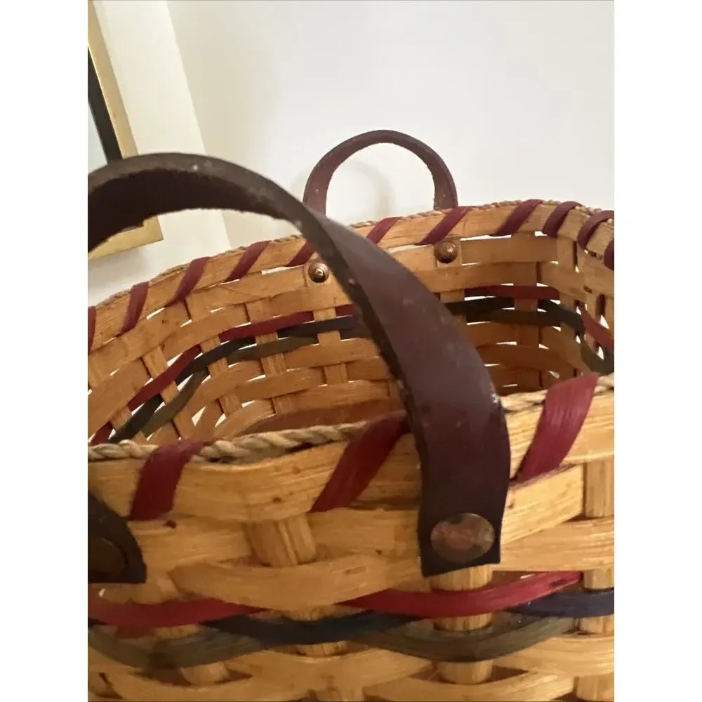 Vtg Amish Hand Woven Basket Enos Schrock Jerusalem OH 2001 Signed Wooden Base